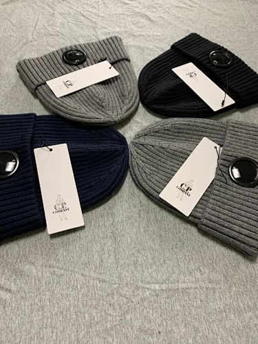 Ribbed Beanie with Lens Detail
