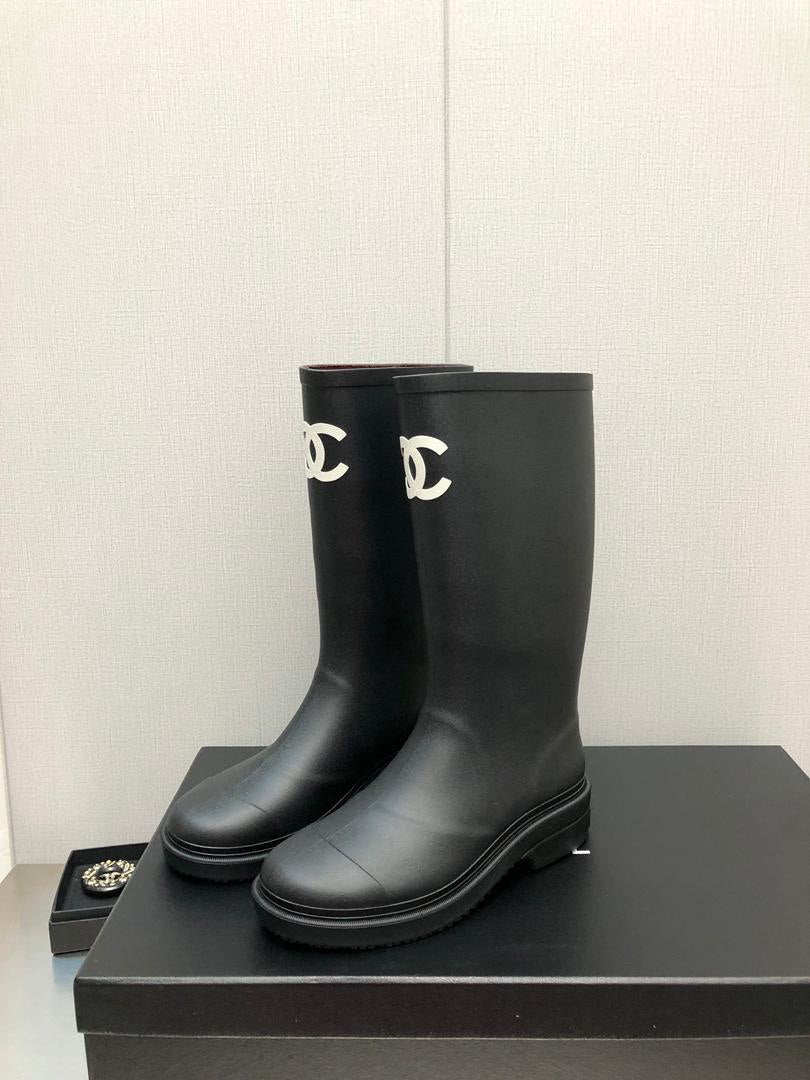Viral Rubber Boots