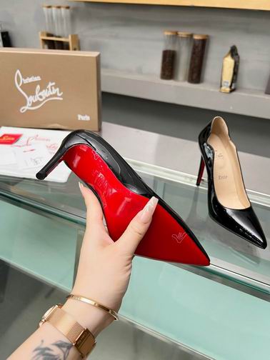 Black Pointed-Toe Pumps