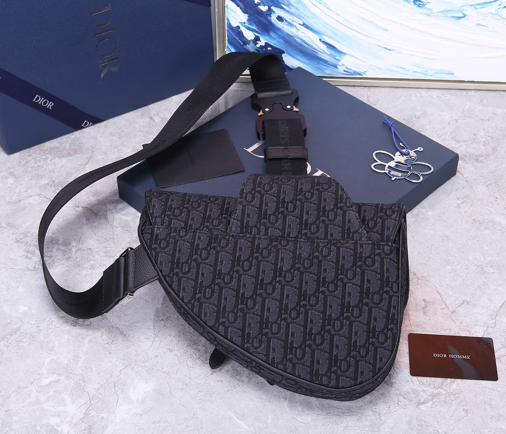 Saddle Crossbody Bag