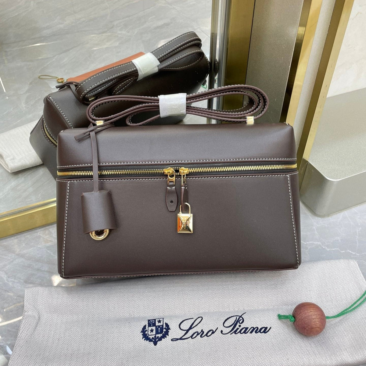 Saddle Loro Leather Bag